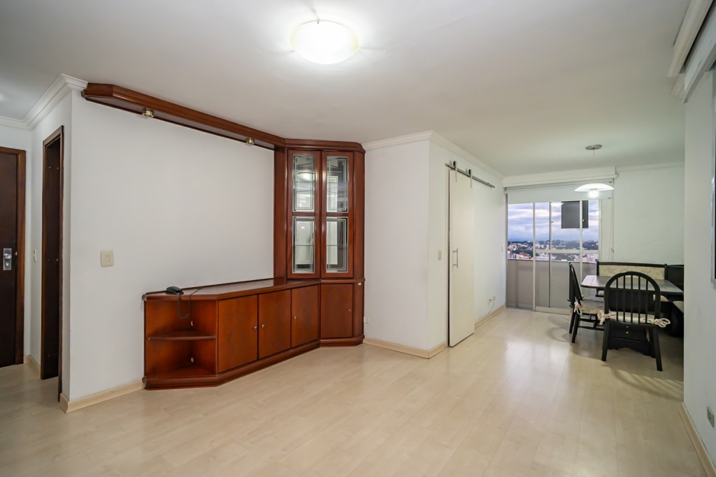 Apartamento para locacao no Alto da Gloria em Curitiba com 132,37m² por R$ 2.900,00