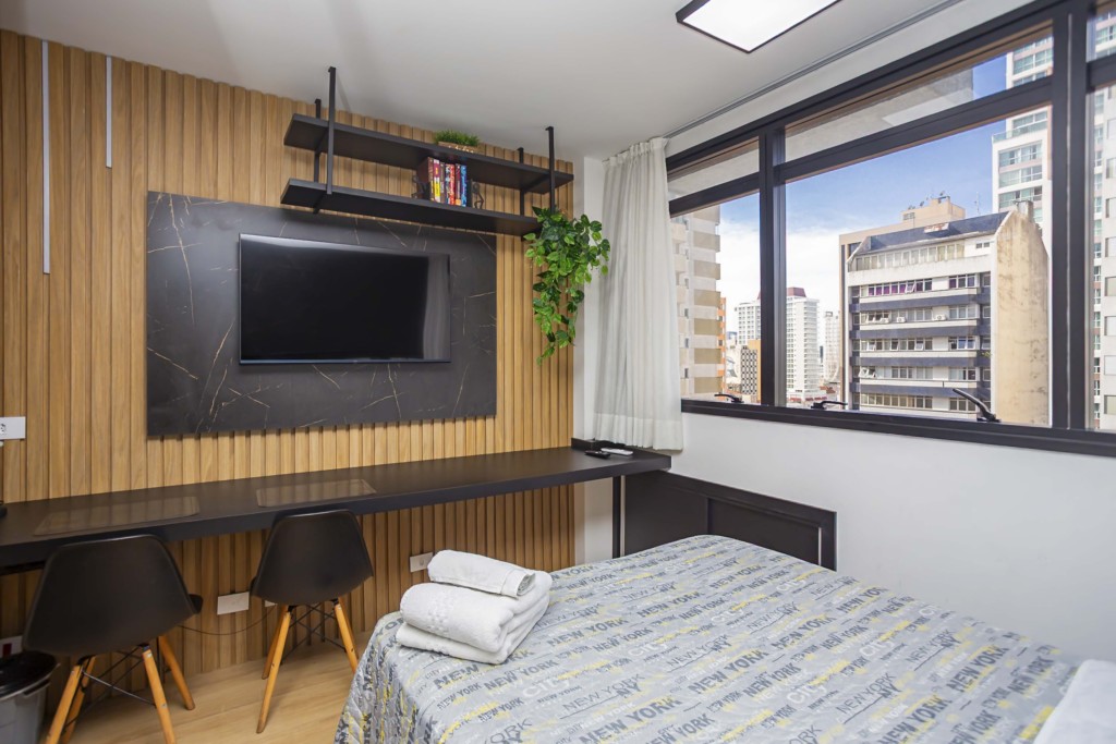 Apartamento para locacao no Centro em Curitiba com 33,25m² por R$ 2.500,00