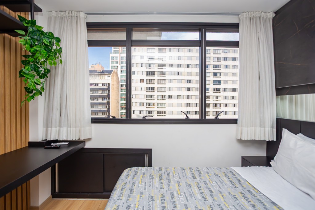 Apartamento para locacao no Centro em Curitiba com 33,25m² por R$ 2.500,00