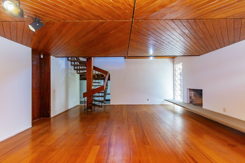 Casa Comercial para locacao no Bigorrilho em Curitiba com 430,00m² por R$ 14.000,00