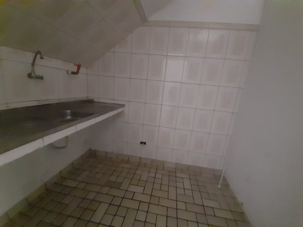 Loja para locacao no Guabirotuba em Curitiba com 44,00m² por R$ 1.100,00