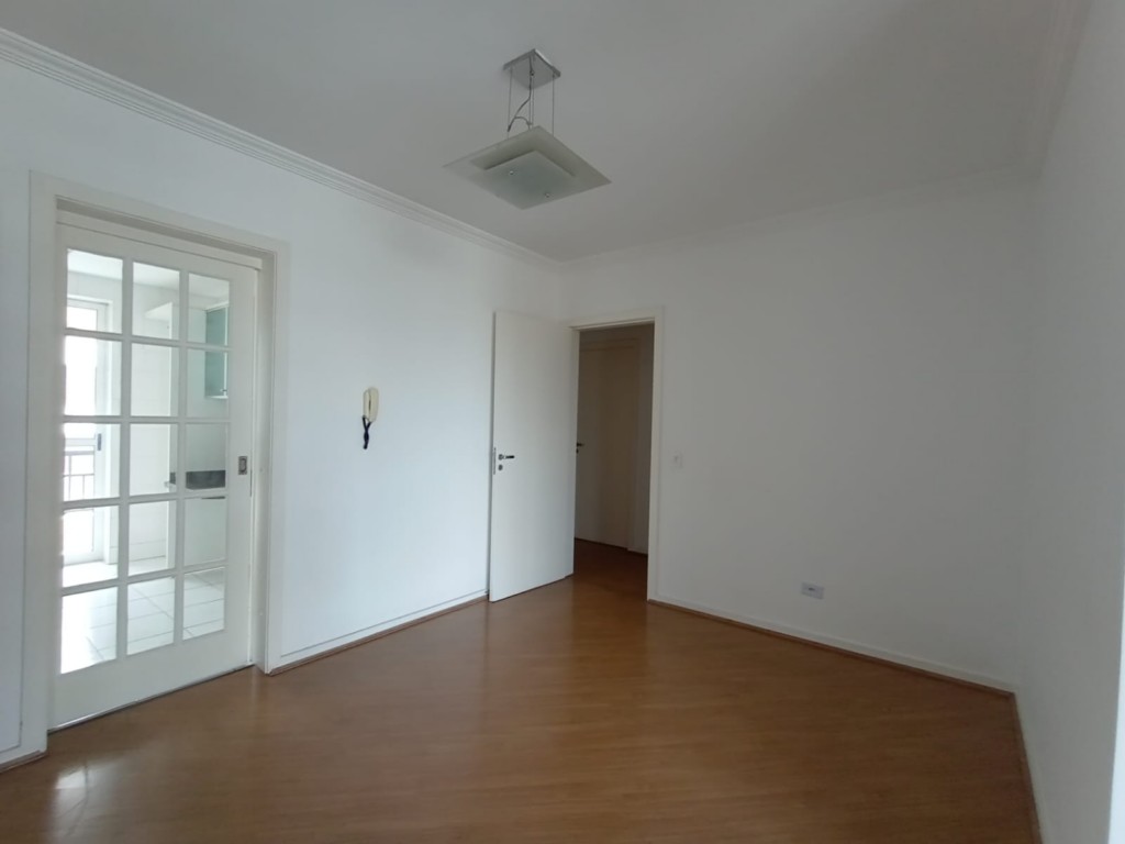 Apartamento para locacao no Centro em Curitiba com 170,99m² por R$ 4.200,00