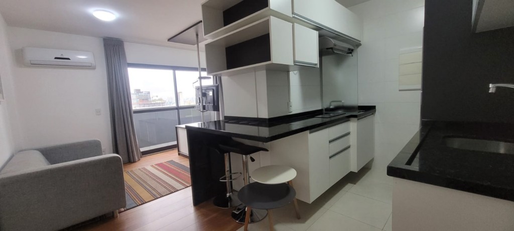 Apartamento para locacao no Centro em Curitiba com 59,10m² por R$ 2.700,00