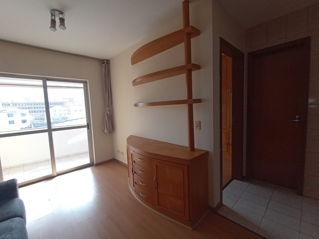 Apartamento para locacao no Centro em Curitiba com 60,00m² por R$ 1.500,00