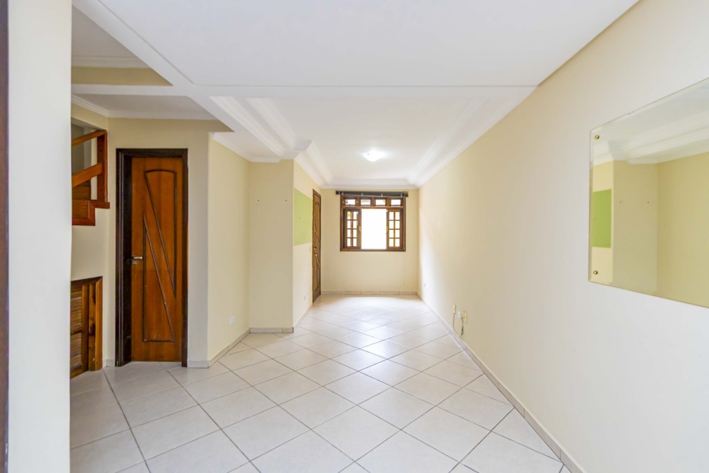Sobrado para locacao no Capao da Imbuia em Curitiba com 126,50m² por R$ 3.700,00