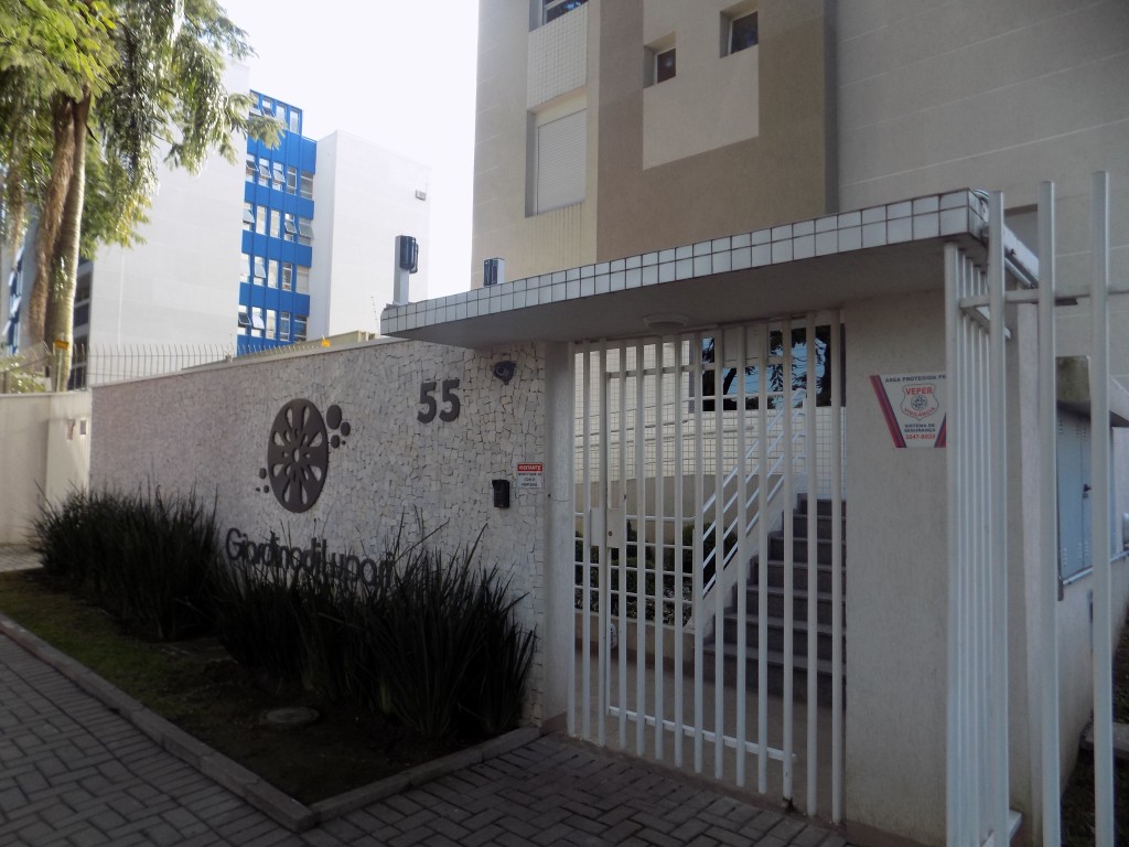 Apartamento para locacao no Alto da Gloria em Curitiba com 84,80m² por R$ 2.700,00