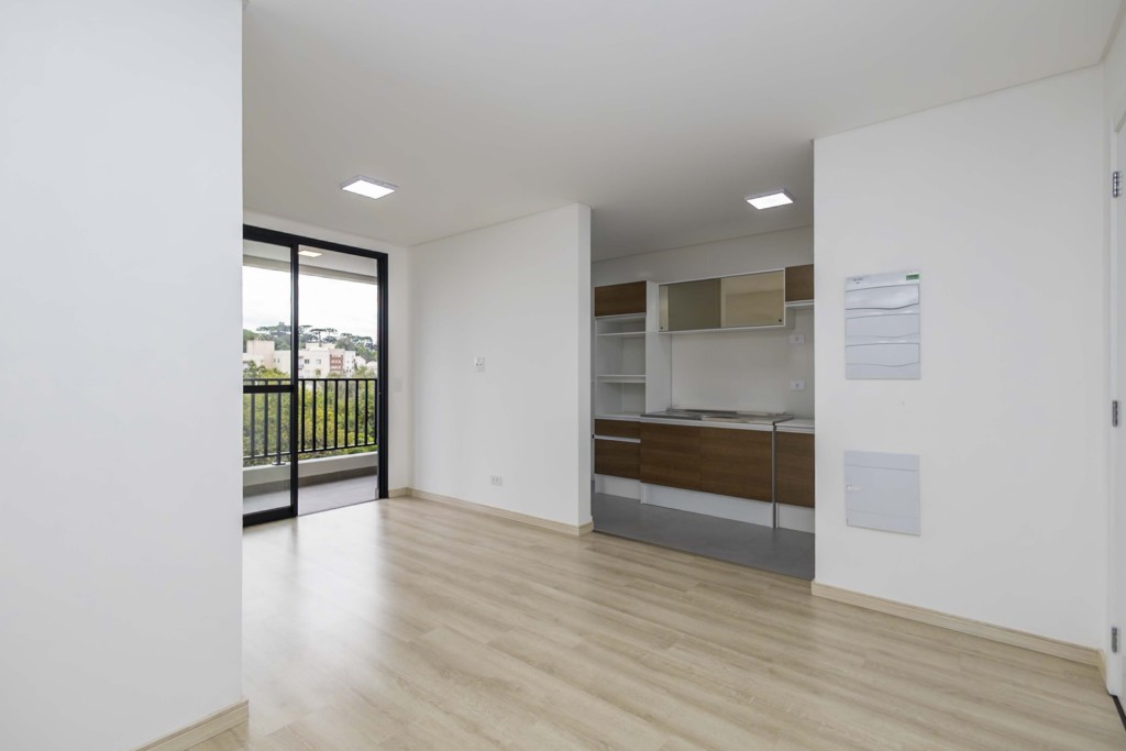 Apartamento para locacao no Tingui em Curitiba com 78,32m² por R$ 2.700,00