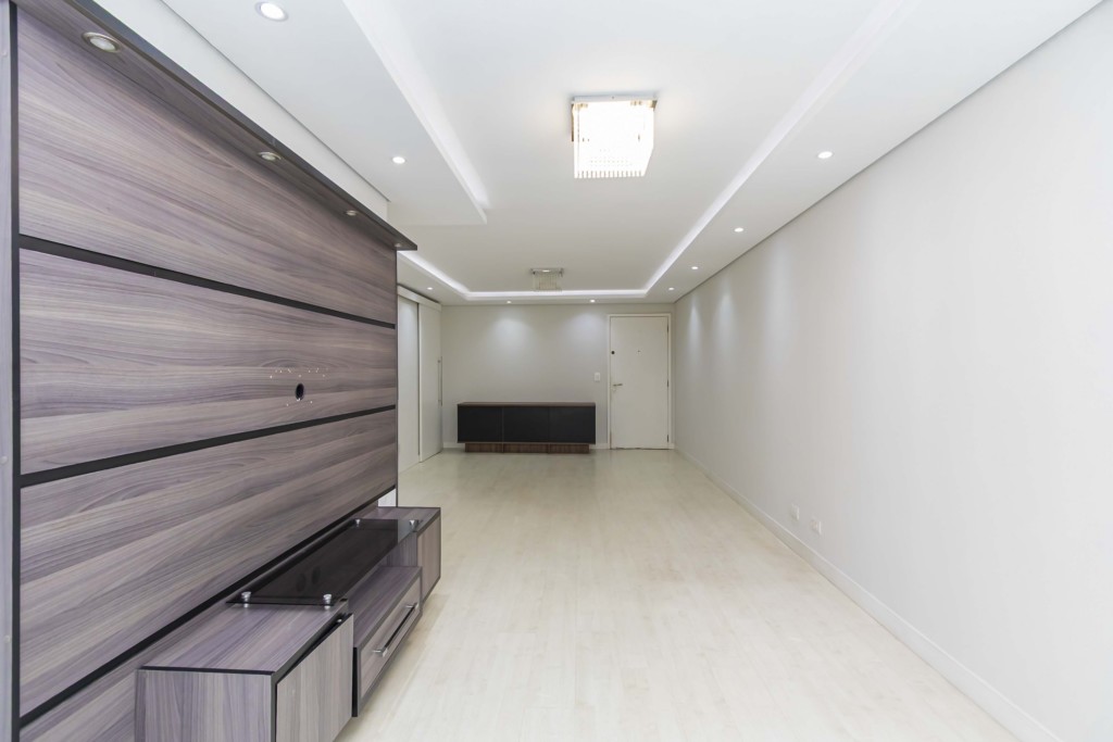 Apartamento para locacao no Portao em Curitiba com 77,43m² por R$ 2.700,00