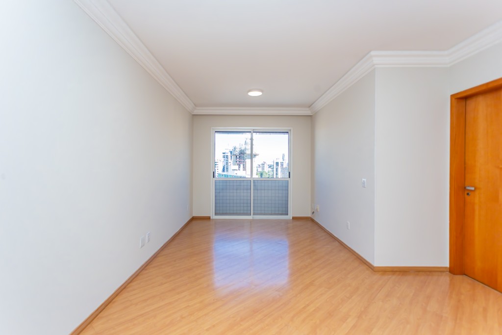 Apartamento para locacao no Bigorrilho em Curitiba com 158,60m² por R$ 3.900,00