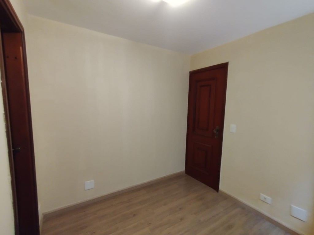 Apartamento para locacao no Bigorrilho em Curitiba com 73,60m² por R$ 1.180,00