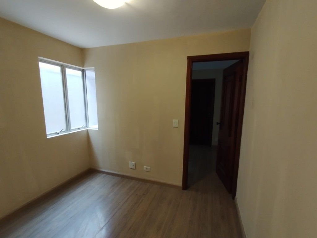 Apartamento para locacao no Bigorrilho em Curitiba com 73,60m² por R$ 1.180,00