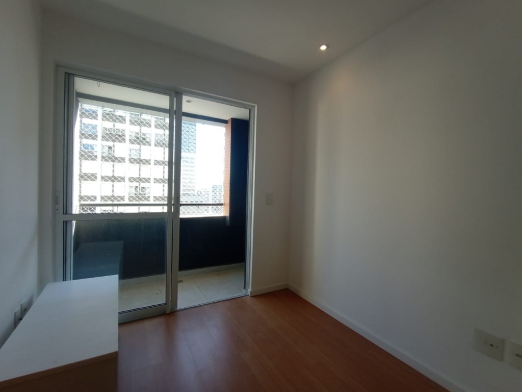 Apartamento para locacao no Centro em Curitiba com 59,10m² por R$ 1.800,00