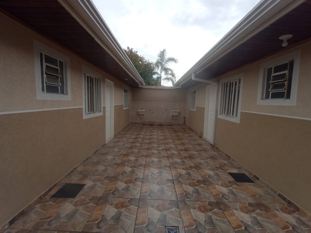 Casa Residencial para locacao no Rebouças em Curitiba com 37,00m² por R$ 1.600,00