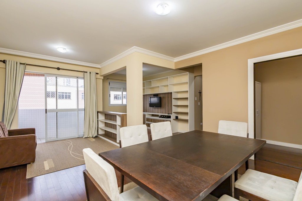 Apartamento para locacao no Portao em Curitiba com 140,10m² por R$ 2.900,00