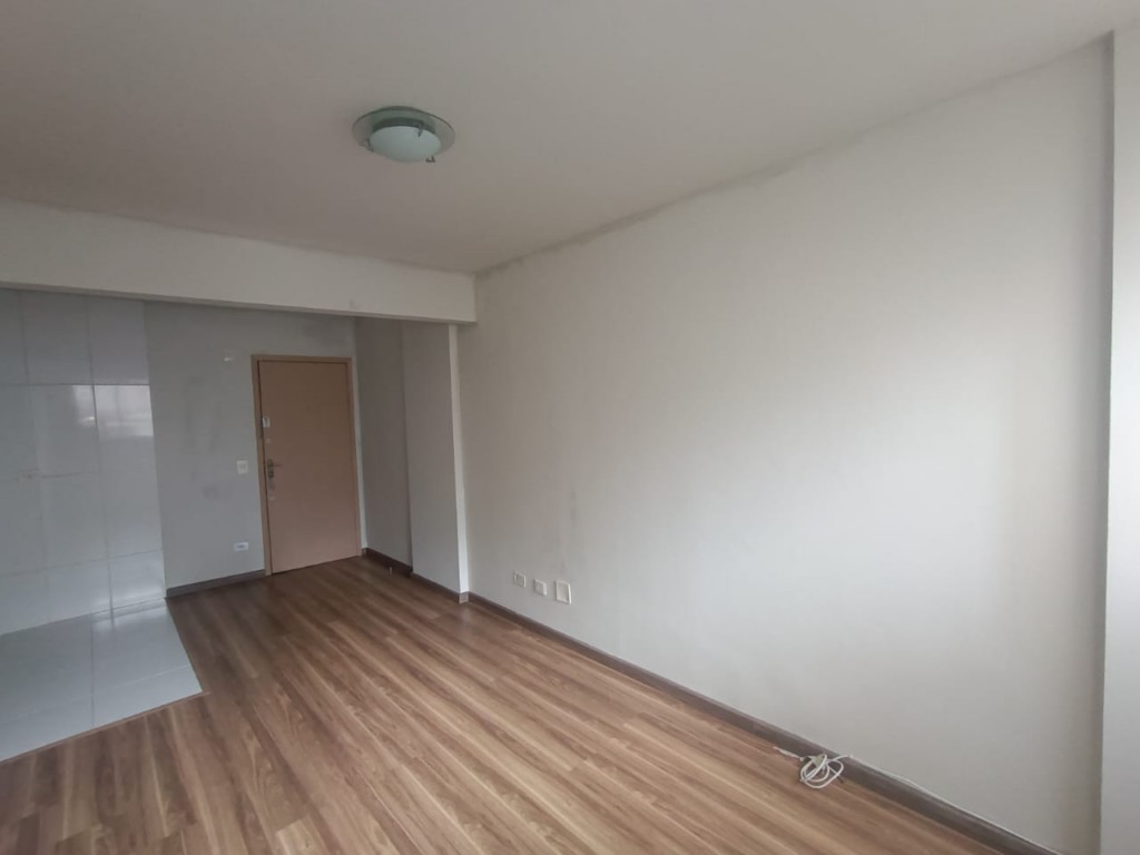 Apartamento para locacao no Portao em Curitiba com 67,69m² por R$ 1.380,00