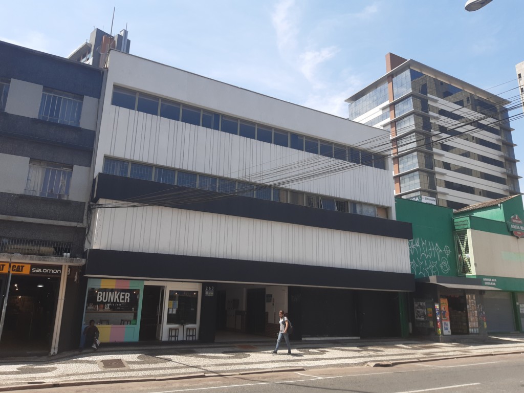 Loja para locacao no Centro em Curitiba com 24,17m² por R$ 2.910,00