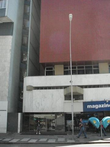 Imovel Comercial para locacao no Centro em Curitiba com 34,00m² por R$ 500,00