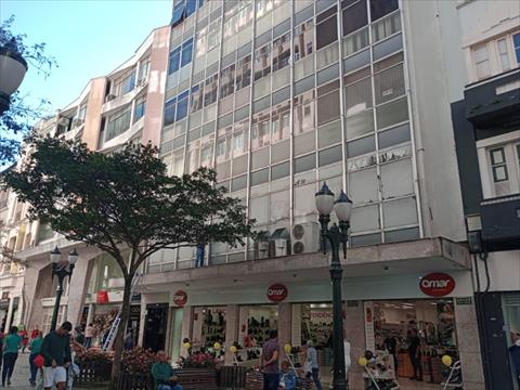 Imóveis Comerciais para locacao no Centro em Curitiba com 93m² por R$ 2.450,00