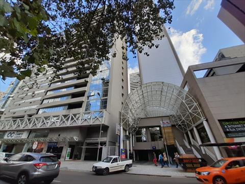 Loja para locacao no Centro em Curitiba com 391,70m² por R$ 6.000,00