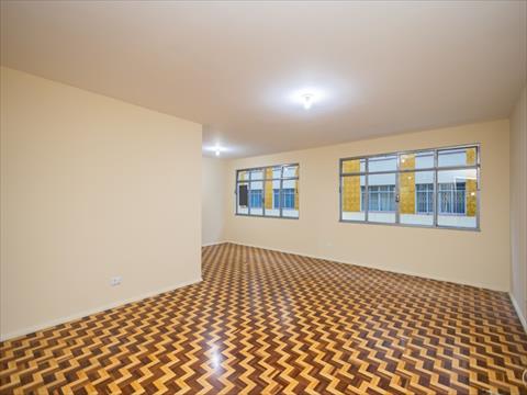 Apartamento para locacao no Centro em Curitiba com 173,68m² por R$ 2.700,00