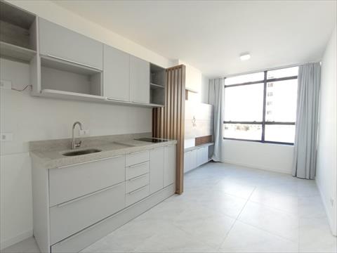 Apartamento para locacao no Centro em Curitiba com 61,18m² por R$ 2.500,00