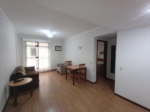 Apartamento para locacao no Centro em Curitiba com 84,44m² por R$ 1.800,00