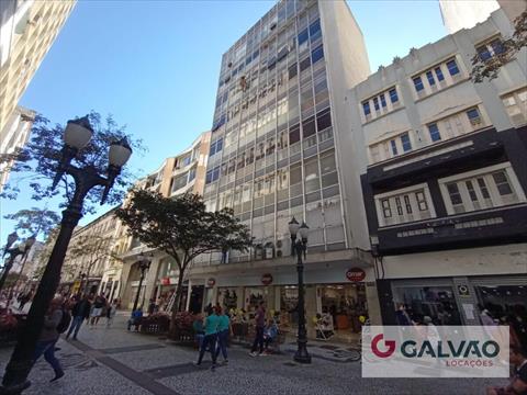 Imóveis Comerciais para locacao no Centro em Curitiba com 33m² por R$ 900,00