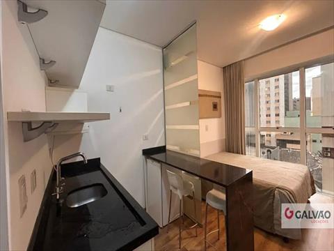 Studio para locacao no Centro em Curitiba com 48m² por R$ 1.600,00