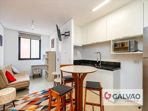 Studio para locacao no Centro em Curitiba com 23m² por R$ 1.750,00