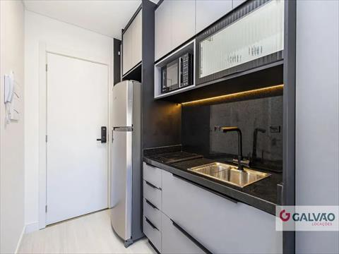 Studio para locacao no Centro em Curitiba com 22m² por R$ 2.200,00
