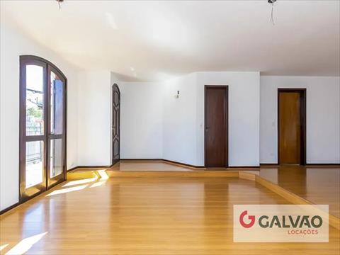 Casa Comercial para locacao no São Lourenço em Curitiba com 247m² por R$ 6.500,00