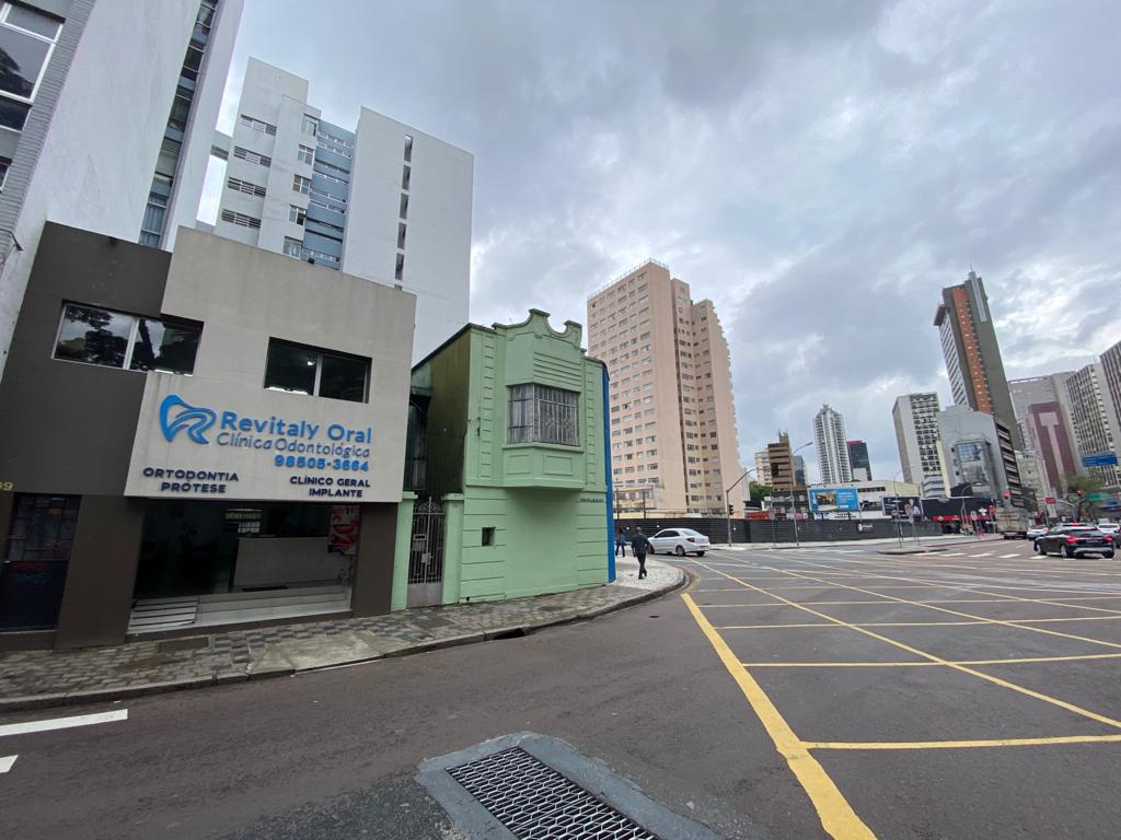 Casa para venda no Centro em Curitiba com 257,10m² por R$ 950.000,00