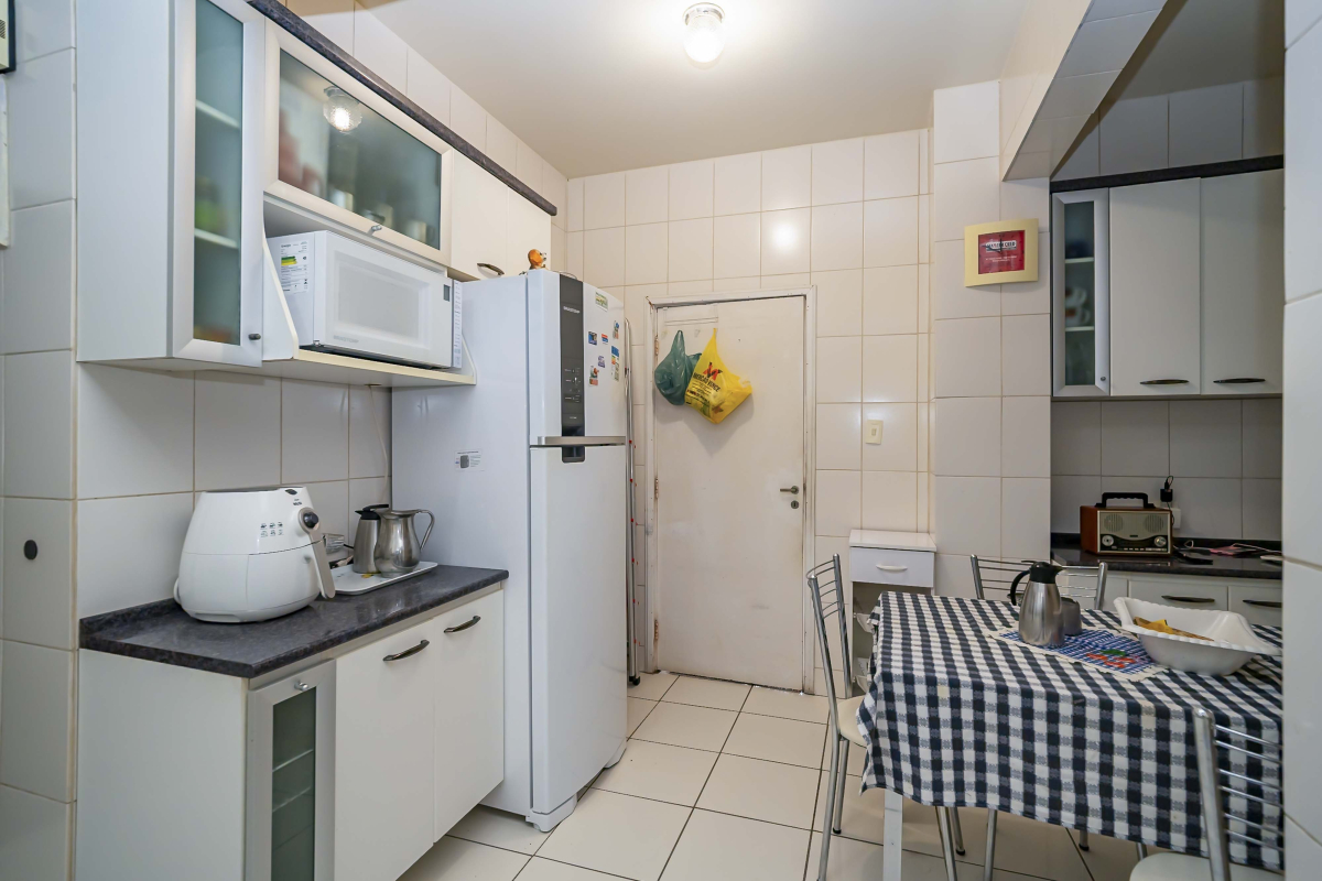 Apartamento para venda no Centro em Curitiba com 140,00m² por R$ 450.000.000,00