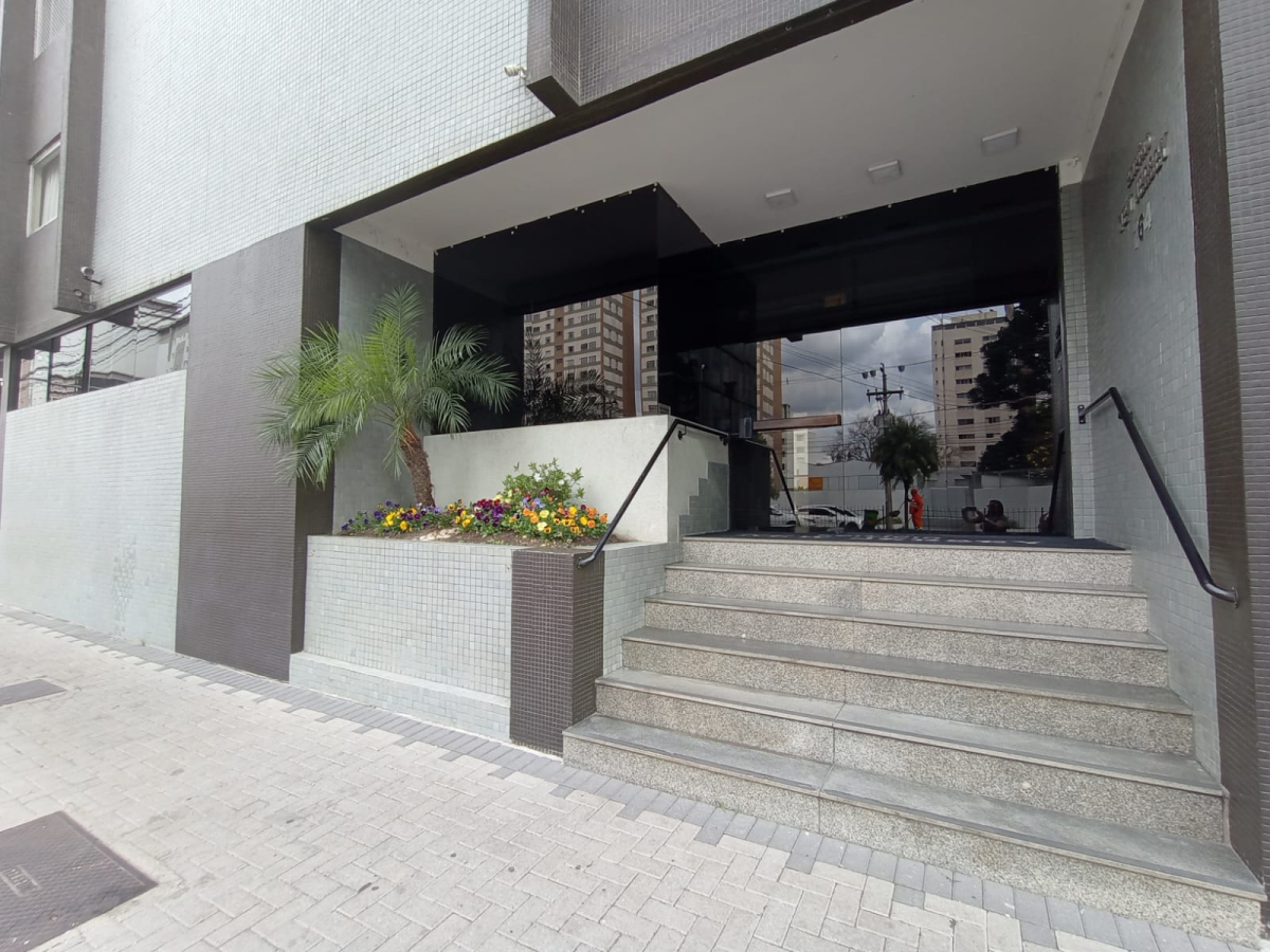 Apartamento para venda no Centro em Curitiba com 137,74m² por R$ 710.000,00