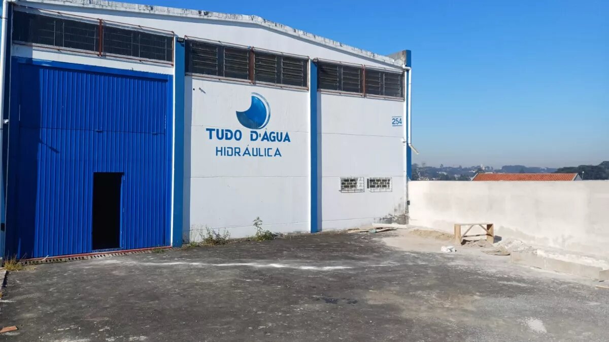 Galpão / Pavilhão / Barracão para venda no Jardim Santa Angélica em Colombo com 382m² por R$ 1.600.000,00