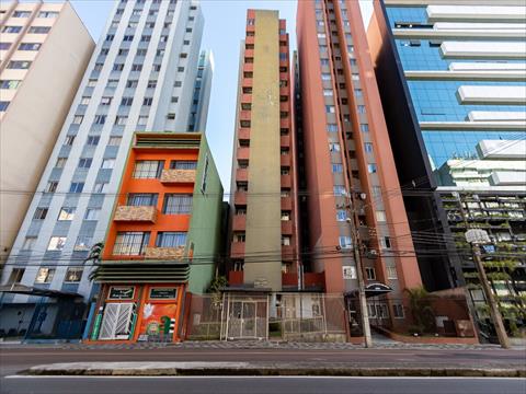 Studio para venda no Centro em Curitiba com 19m² por R$ 210.000,00