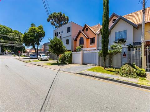 Sobrado para venda no Bacacheri em Curitiba com 169m² por R$ 980.000,00