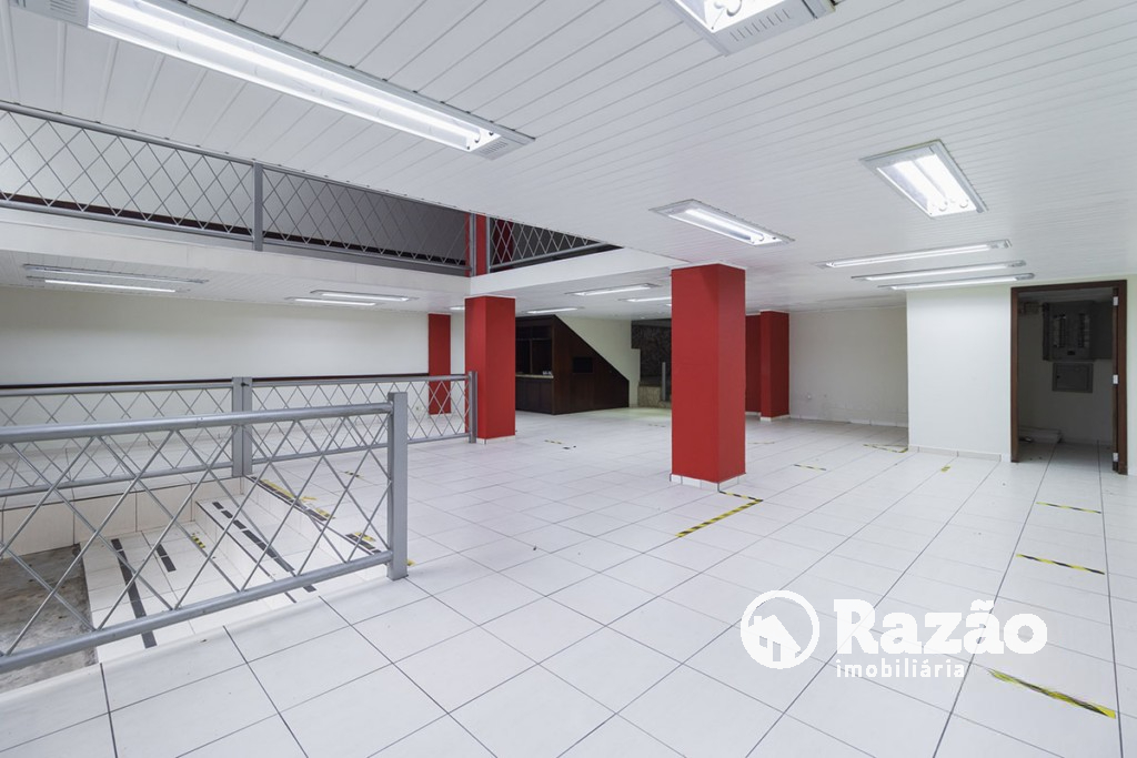 Loja para locacao no Centro em Curitiba com 692,00m² por R$ 16.500,00