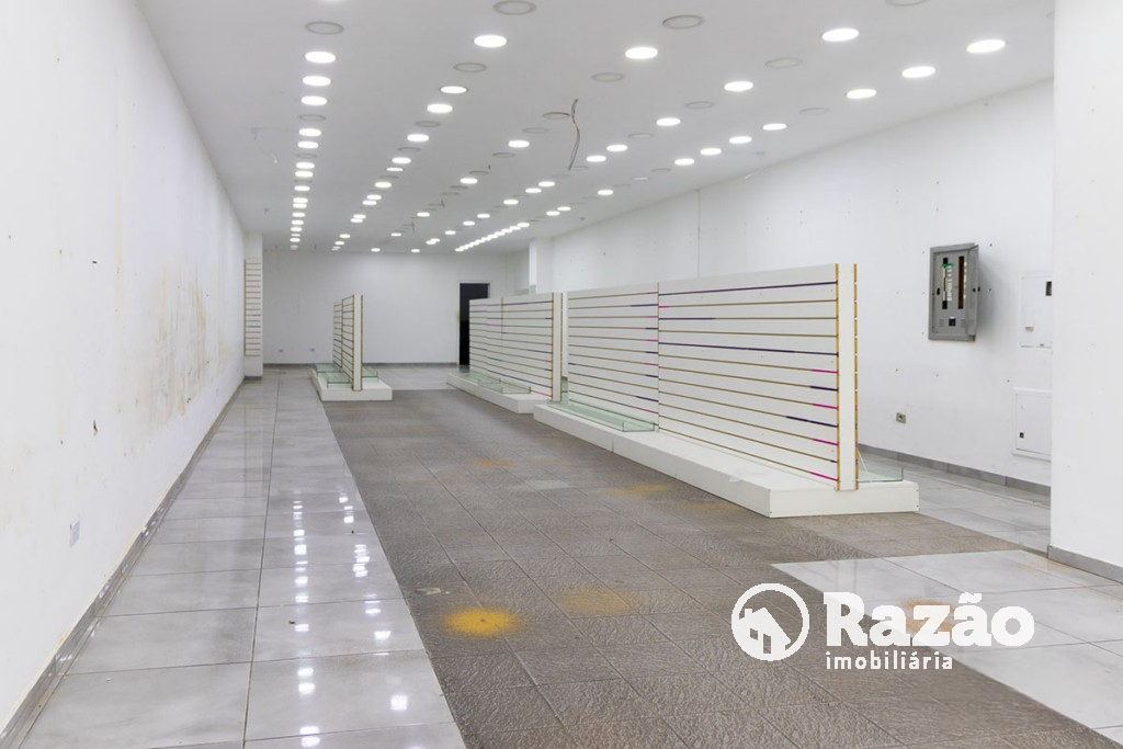 Loja para locacao no Centro em Curitiba com 130,00m² por R$ 7.500,00
