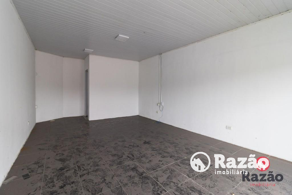 Loja para locacao no Cristo Rei em Curitiba com 32,8m² por R$ 1.000,00