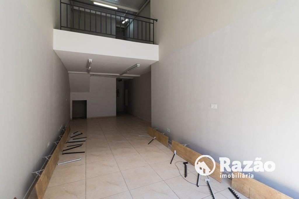 Loja para locacao no Centro em Curitiba com 50m² por R$ 2.500,00
