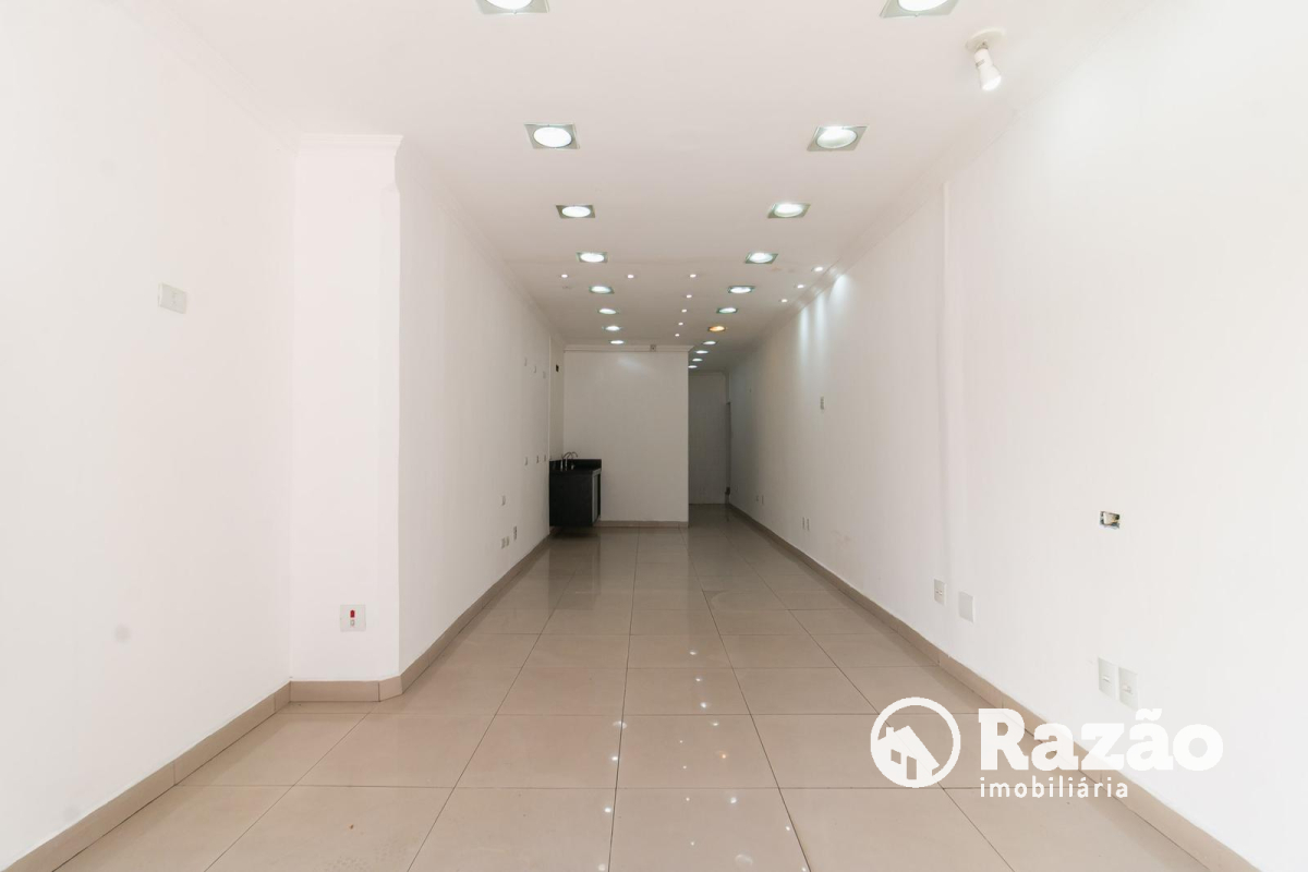 Loja para locacao no Centro em Curitiba com 51,00m² por R$ 2.800,00
