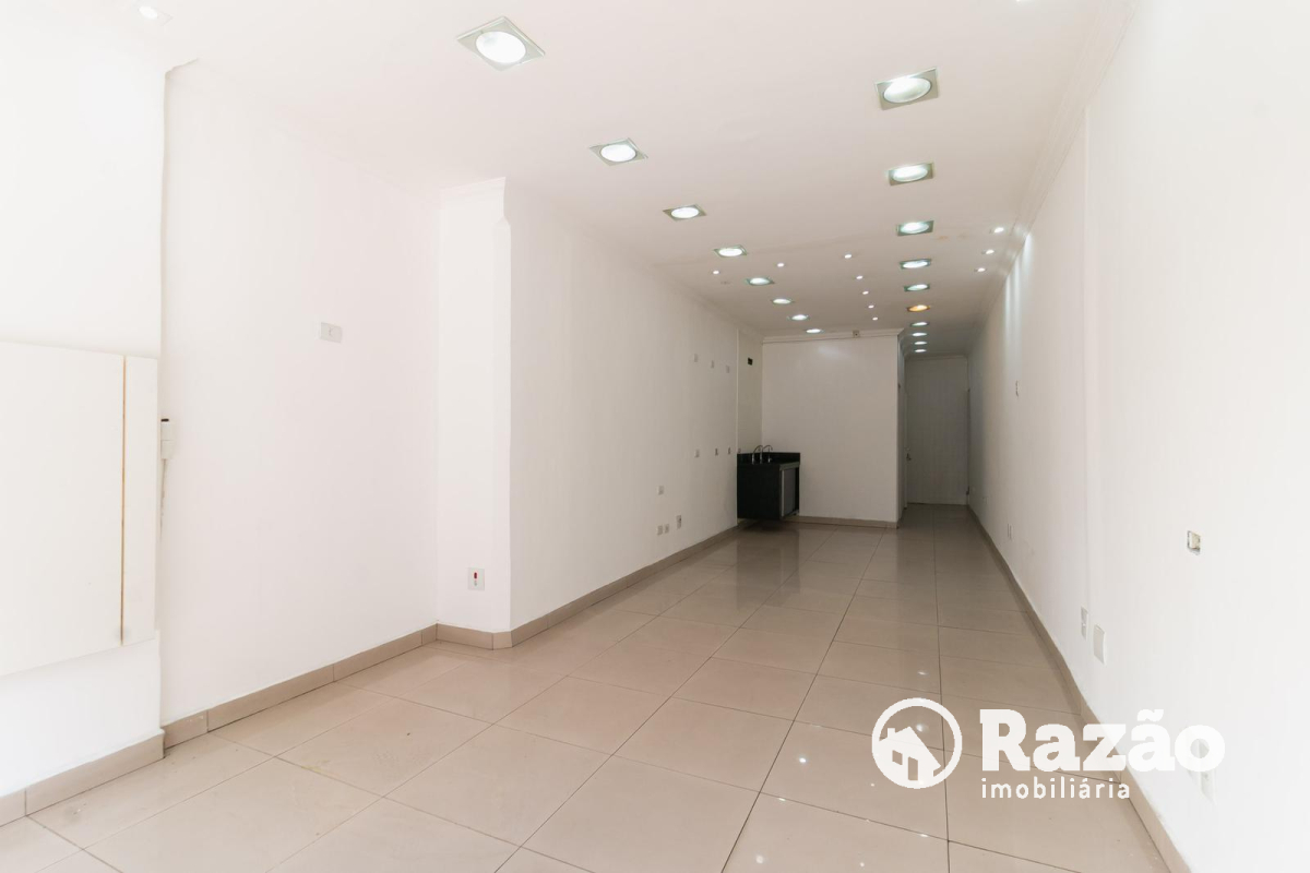 Loja para locacao no Centro em Curitiba com 51,00m² por R$ 2.800,00