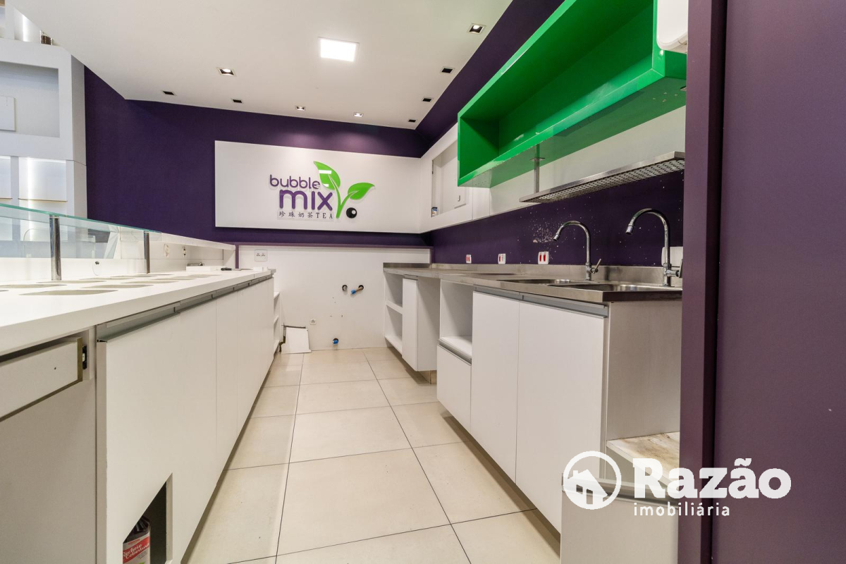 Loja para locacao no Centro em Curitiba com 61,00m² por R$ 1.830,00