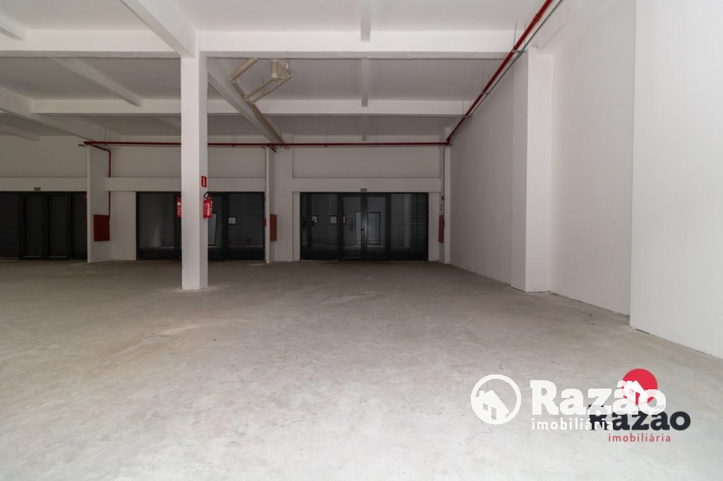 Loja para locacao no Centro em Curitiba com 97,00m² por R$ 2.900,00