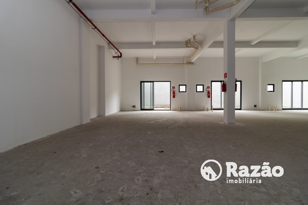 Loja para locacao no Centro em Curitiba com 97,00m² por R$ 2.900,00
