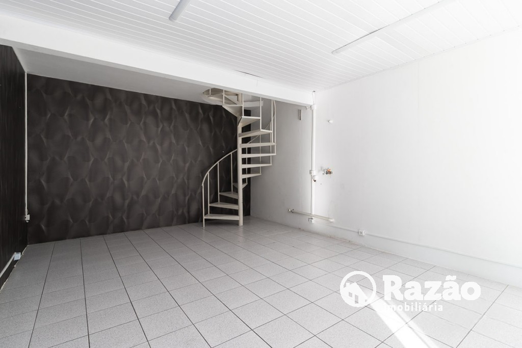 Loja para locacao no Centro em Curitiba com 78,90m² por R$ 900,00