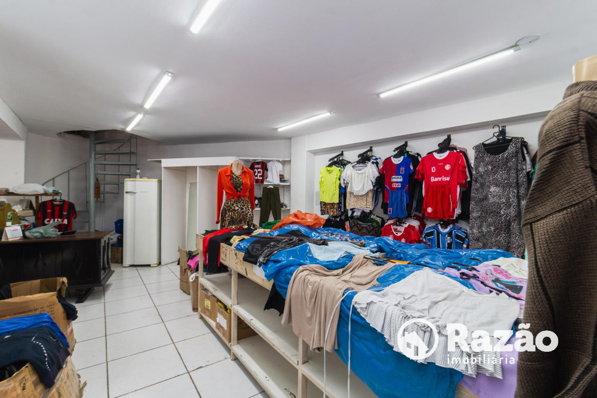 Loja para locacao no Centro em Curitiba com 24,00m² por R$ 3.500,00