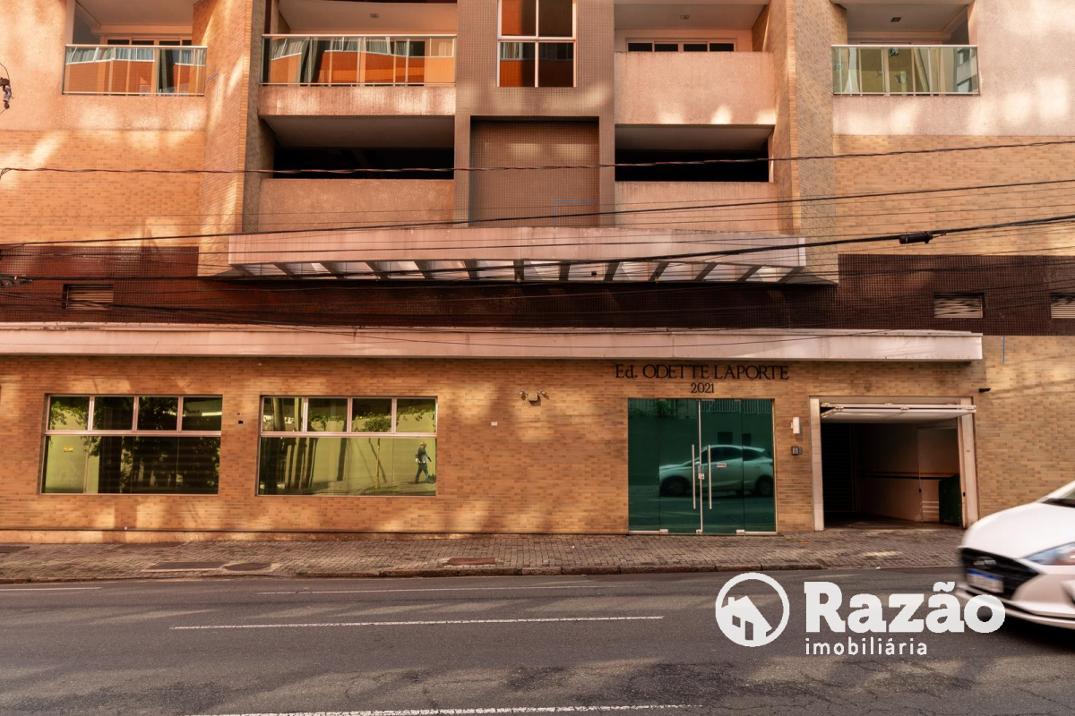 Kitinete para locacao no Centro em Curitiba com 70,73m² por R$ 1.900,00