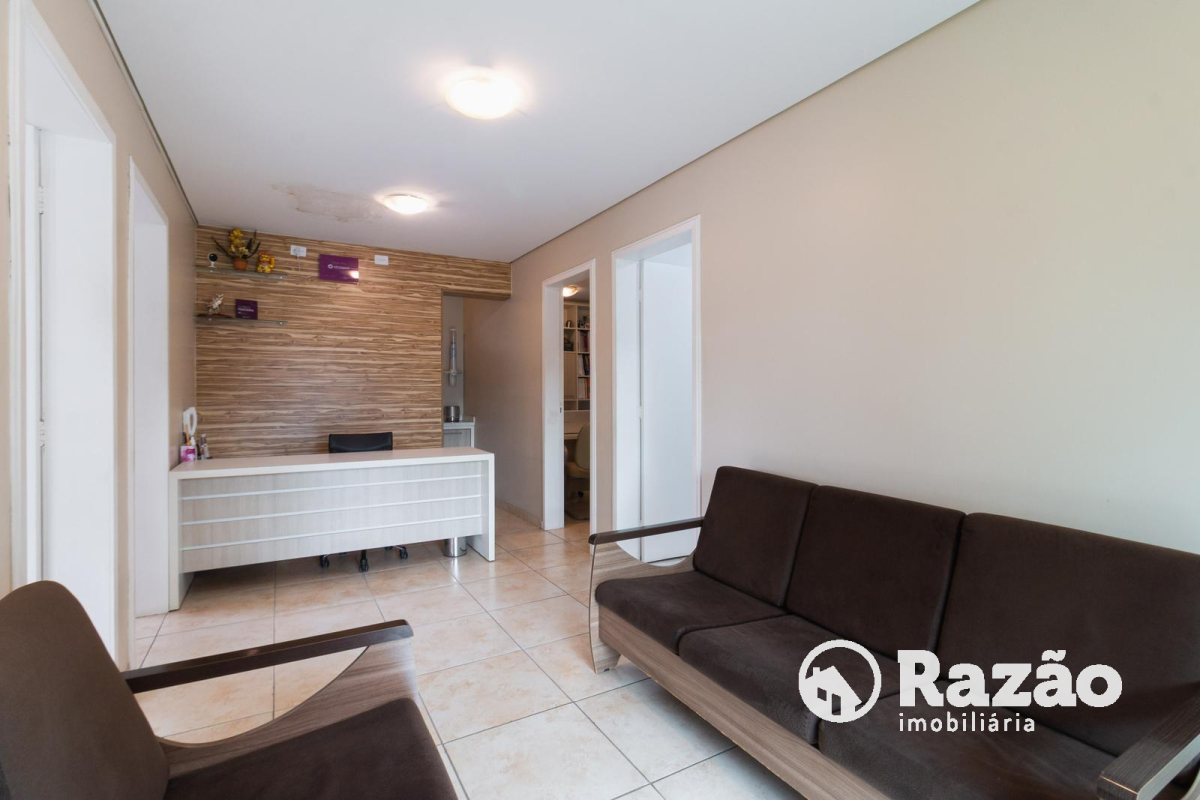 Casa Comercial para locacao no Novo Mundo em Curitiba com 560,00m² por R$ 13.500,00